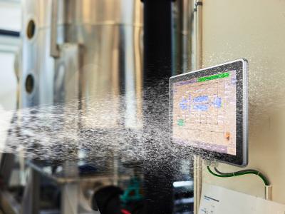 Darveen SPC-9000 Panel PCs: Engineered to Withstand High-Pressure Washdowns (IP66 Rated)