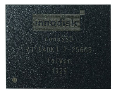 nanoSSD 3TE7 IN